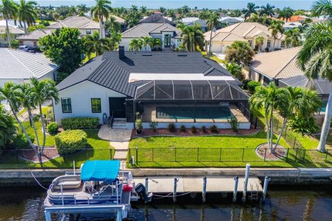 Villa ou maison à vendre à Punta Gorda, Floride: 3 chambres, 235.51 m2 № 2420089 - photo 2