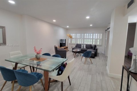 Купить кондоминиум в Халландейл-Бич, Флорида 1 спальня, 74.14м2, № 2010648 - фото 7