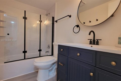 Купить кондоминиум в Халландейл-Бич, Флорида 1 спальня, 74.14м2, № 2010648 - фото 13