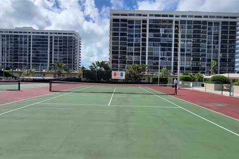 Купить кондоминиум в Халландейл-Бич, Флорида 1 спальня, 74.14м2, № 2010648 - фото 23