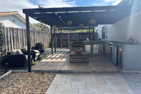 Villa ou maison à louer à Plantation, Floride: 4 chambres, 202.16 m2 № 2007458 - photo 11