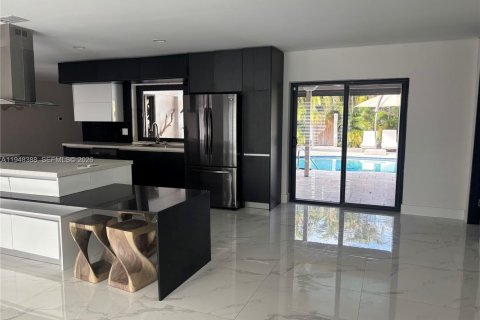 Villa ou maison à louer à Plantation, Floride: 4 chambres, 202.16 m2 № 2007458 - photo 5