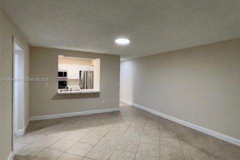 Apartamento en alquiler en Miami, Florida, 2 dormitorios, 94.2 m2 № 2026051 - foto 14