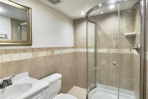 Apartamento en alquiler en Miami, Florida, 2 dormitorios, 94.2 m2 № 2026051 - foto 16