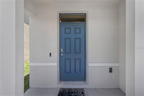 House in Davenport, Florida 5 bedrooms, 234.3 sq.m. № 1828048 - photo 3