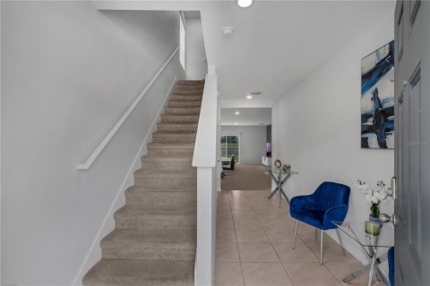 House in Davenport, Florida 5 bedrooms, 234.3 sq.m. № 1828048 - photo 5