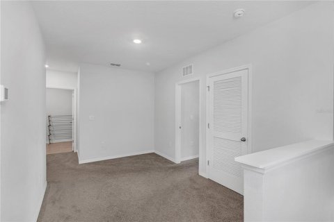 House in Davenport, Florida 5 bedrooms, 234.3 sq.m. № 1828048 - photo 20