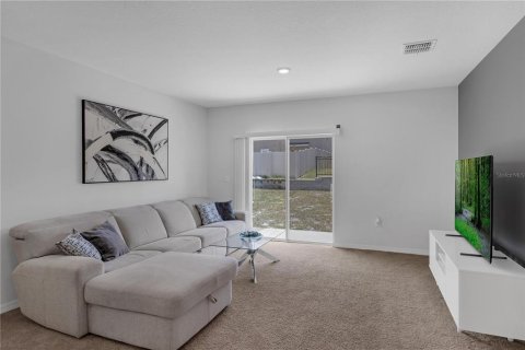 House in Davenport, Florida 5 bedrooms, 234.3 sq.m. № 1828048 - photo 10