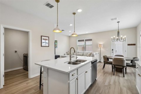 Adosado en venta en Winter Garden, Florida, 3 dormitorios, 170.48 m2 № 2310644 - foto 15