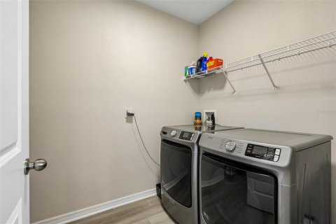 Adosado en venta en Winter Garden, Florida, 3 dormitorios, 170.48 m2 № 2310644 - foto 20