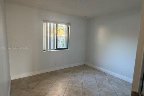 Touwnhouse à louer à Sunrise, Floride: 3 chambres, 140.1 m2 № 2042251 - photo 10