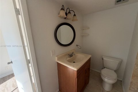 Touwnhouse à louer à Sunrise, Floride: 3 chambres, 140.1 m2 № 2042251 - photo 24