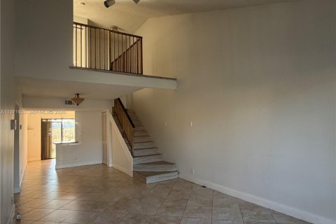 Touwnhouse à louer à Sunrise, Floride: 3 chambres, 140.1 m2 № 2042251 - photo 3