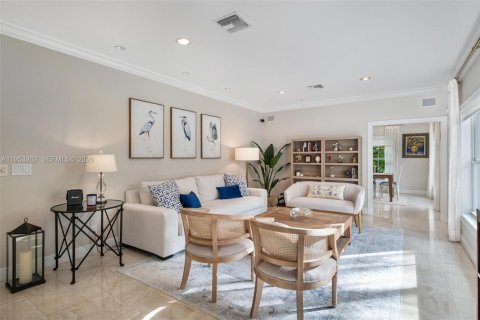 House in Key Biscayne, Florida 5 bedrooms № 2007980 - photo 7