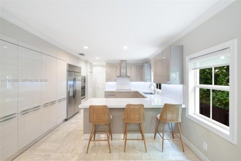 House in Key Biscayne, Florida 5 bedrooms № 2007980 - photo 13