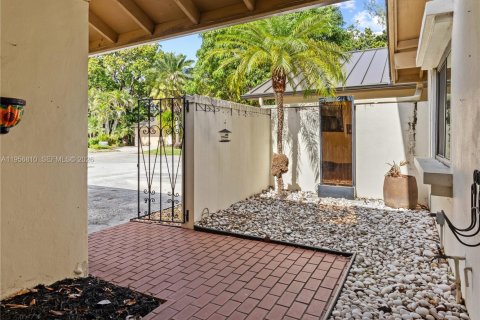 Condominio en venta en Lauderhill, Florida, 2 dormitorios, 121.14 m2 № 2011789 - foto 21