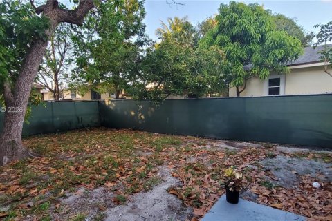 Casa en venta en Miami, Florida, 2 dormitorios, 58.06 m2 № 1999487 - foto 8