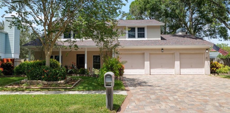 Villa ou maison à Tampa, Floride 4 chambres, 212.37 m2 № 1912167