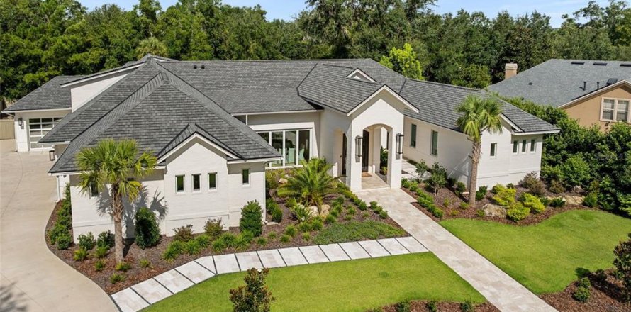 Villa ou maison à Gainesville, Floride 6 chambres, 647.81 m2 № 1918365