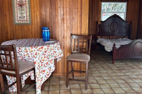 House in Miami, Florida 1 bedroom, 55.74 sq.m. № 2067567 - photo 3