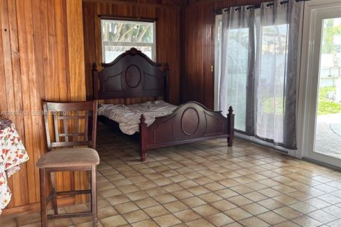 House in Miami, Florida 1 bedroom, 55.74 sq.m. № 2067567 - photo 2