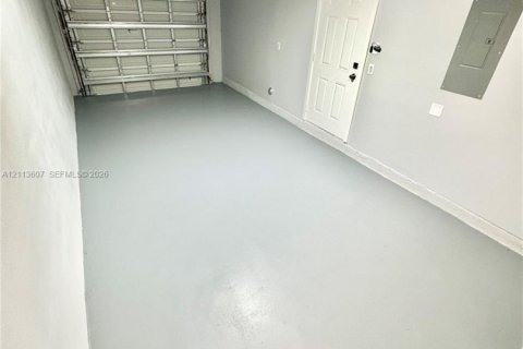 Immobilier commercial à vendre à Fort Lauderdale, Floride: 168.25 m2 № 2434093 - photo 13