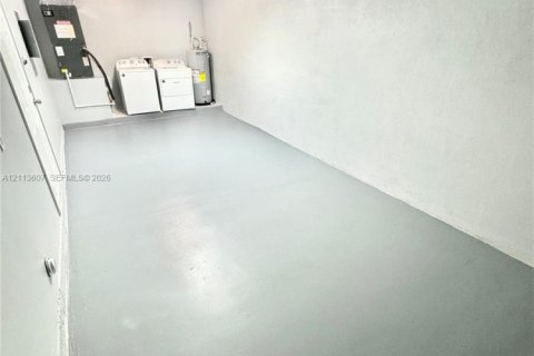 Immobilier commercial à vendre à Fort Lauderdale, Floride: 168.25 m2 № 2434093 - photo 12