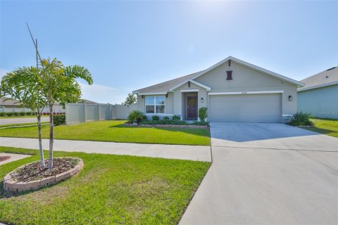 House in Wimauma, Florida 3 bedrooms, 155.7 sq.m. № 1674008 - photo 2