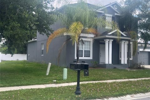 Villa ou maison à vendre à Kissimmee, Floride: 5 chambres, 289.11 m2 № 2113341 - photo 3