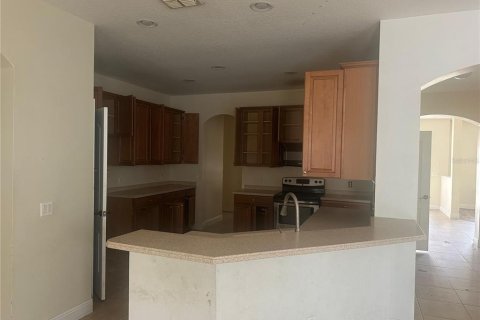 Villa ou maison à vendre à Kissimmee, Floride: 5 chambres, 289.11 m2 № 2113341 - photo 11