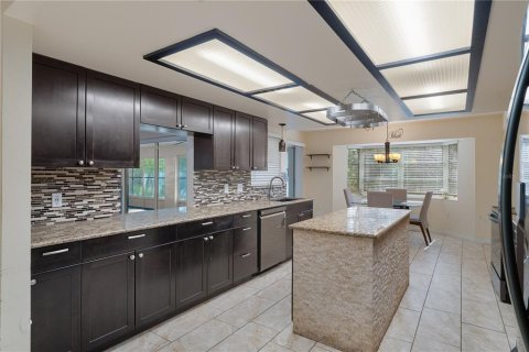 Villa ou maison à vendre à Homosassa, Floride: 3 chambres, 185.8 m2 № 2411582 - photo 23