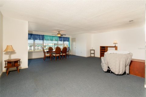 Copropriété à vendre à Gulfport, Floride: 1 chambre, 98.48 m2 № 1568715 - photo 4