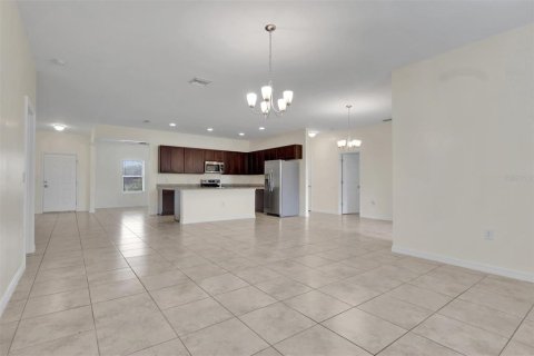 House in Punta Gorda, Florida 3 bedrooms, 195.37 sq.m. № 2296699 - photo 10