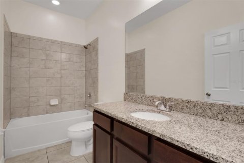 House in Punta Gorda, Florida 3 bedrooms, 195.37 sq.m. № 2296699 - photo 14