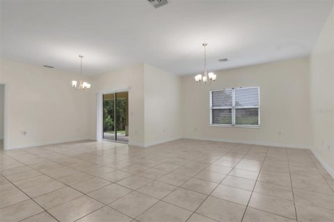 House in Punta Gorda, Florida 3 bedrooms, 195.37 sq.m. № 2296699 - photo 12