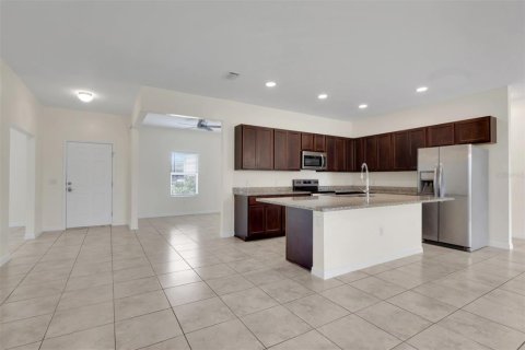House in Punta Gorda, Florida 3 bedrooms, 195.37 sq.m. № 2296699 - photo 3