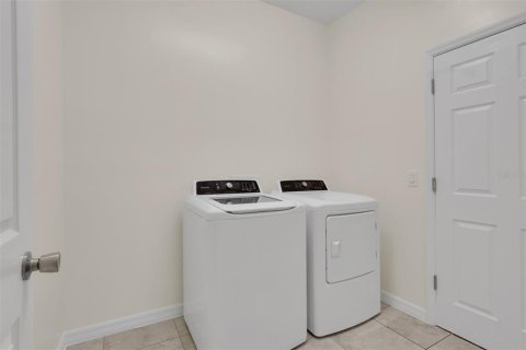 House in Punta Gorda, Florida 3 bedrooms, 195.37 sq.m. № 2296699 - photo 20
