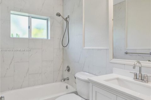 Apartment in Miami Beach, Florida 3 bedrooms, 120.77 sq.m. № 2036205 - photo 26