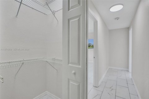 Apartment in Miami Beach, Florida 3 bedrooms, 120.77 sq.m. № 2036205 - photo 28