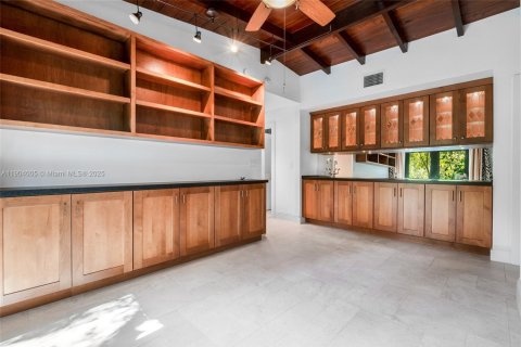 Снять в аренду виллу или дом в Пайнкрест, Флорида 3 спальни, 255.11м2, № 1956782 - фото 18