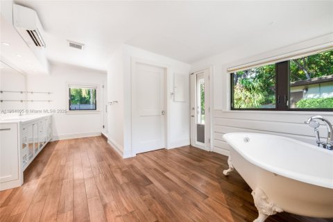 Снять в аренду виллу или дом в Пайнкрест, Флорида 3 спальни, 255.11м2, № 1956782 - фото 14