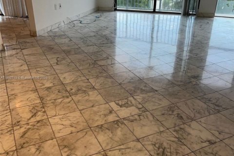 Copropriété à louer à Sunny Isles Beach, Floride: 2 chambres, 122.63 m2 № 1946804 - photo 4