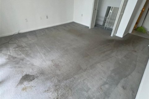 Copropriété à louer à Sunny Isles Beach, Floride: 2 chambres, 122.63 m2 № 1946804 - photo 18