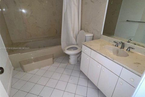 Copropriété à louer à Sunny Isles Beach, Floride: 2 chambres, 122.63 m2 № 1946804 - photo 19