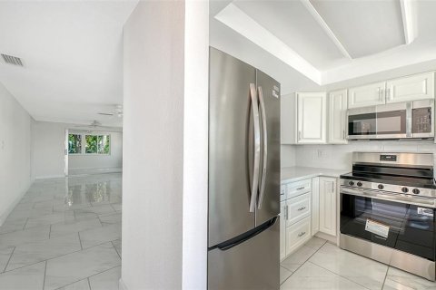 Copropriété à vendre à Longboat Key, Floride: 2 chambres, 123.19 m2 № 2406526 - photo 9