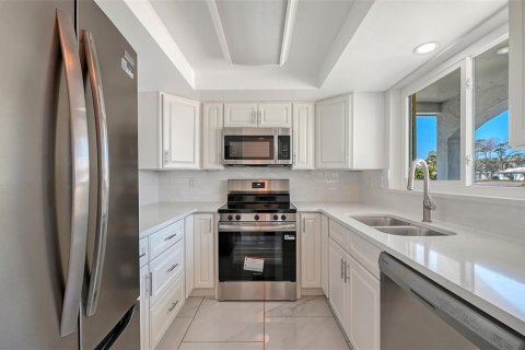 Copropriété à vendre à Longboat Key, Floride: 2 chambres, 123.19 m2 № 2406526 - photo 10