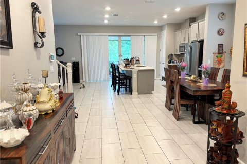 Casa en venta en DeLand, Florida, 5 dormitorios, 236.9 m2 № 2308917 - foto 3