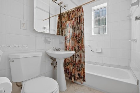 Купить виллу или дом в Майами, Флорида 2 спальни, 79.43м2, № 1998413 - фото 18