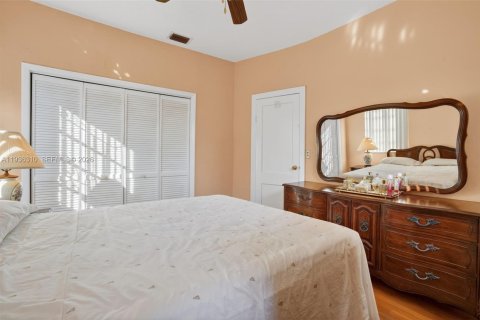 Купить виллу или дом в Майами, Флорида 2 спальни, 79.43м2, № 1998413 - фото 17