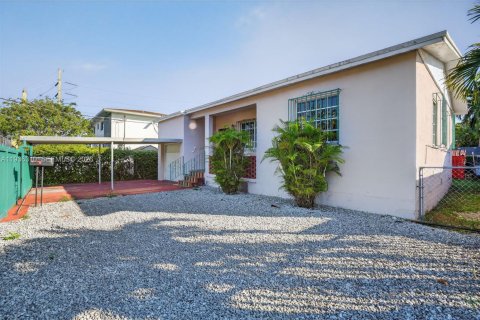 Купить виллу или дом в Майами, Флорида 2 спальни, 79.43м2, № 1998413 - фото 30